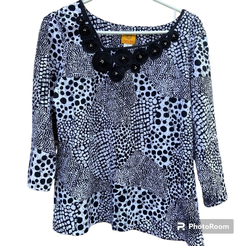 💥FREE WITH PURCHASE Ruby Road Black and White 3/4 Sleeve Top Size Large